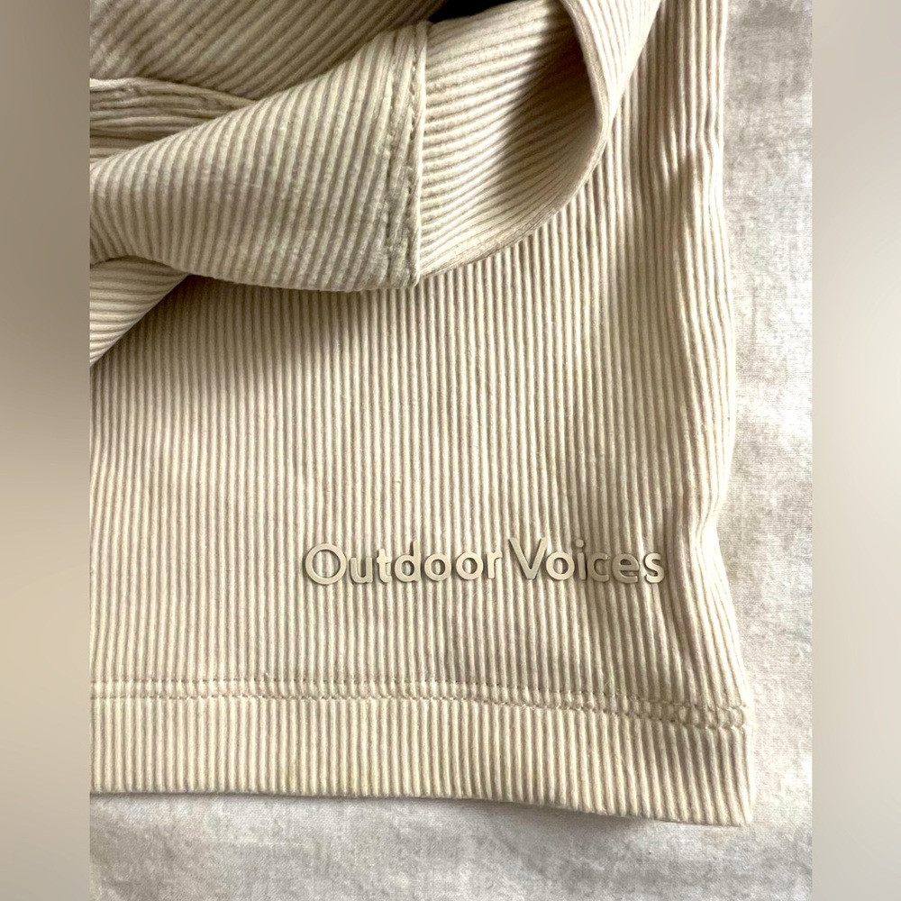 Outdoor Voices Size M Long Sleeve Base Layer Warm Pale Yellow